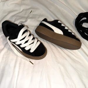 Black Fenty Puma Creeper